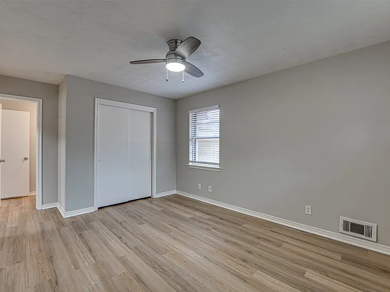 825 Branch Dr — Photo 15