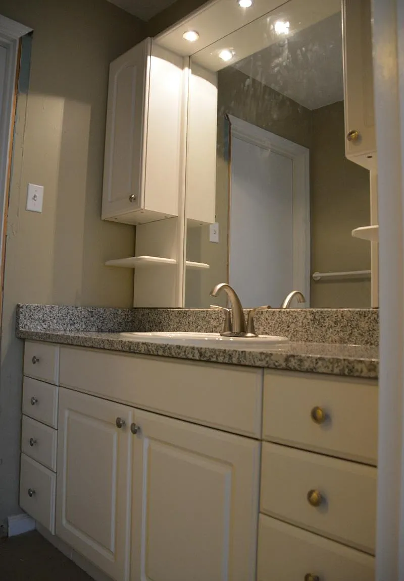 2 bed, 970 sqft, $1,950 — Photo 4