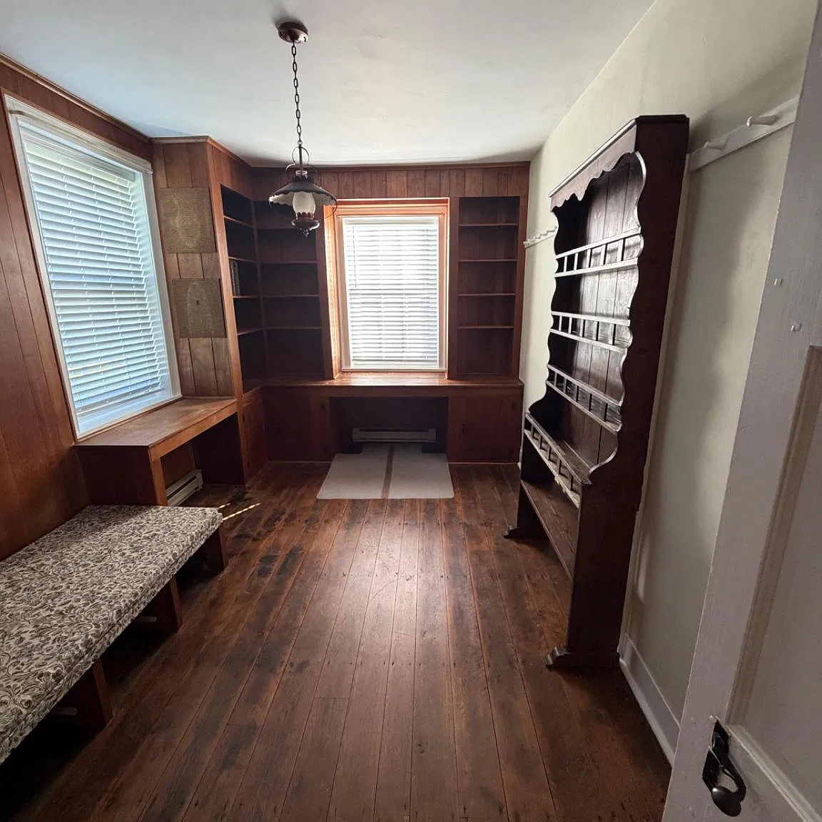 3 bed, 1.5 bath, 2292 sqft, $2,700 — Photo 4