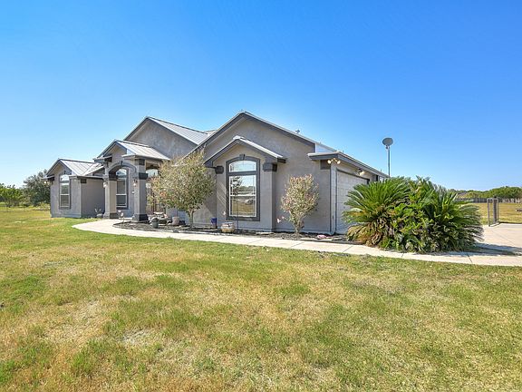3rd image of 257 Shamrock Dr