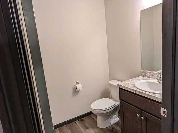 4th image of 585 Birch Hill Dr Unit 30