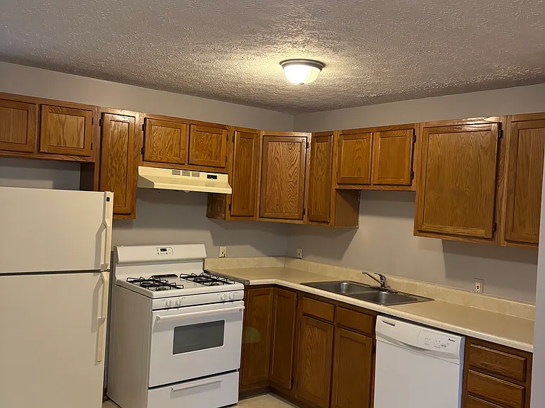 2114 Murray Ave — Photo 3