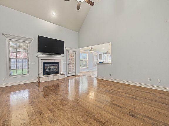 5th image of 6425 S 44th St