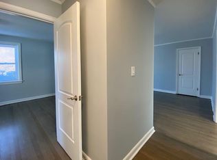 28 Blackhawk Rd #KPSMHQNQQ, Highland Park, IL 60035