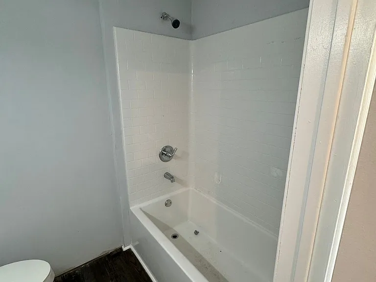 1212 Southwood Dr — Photo 8