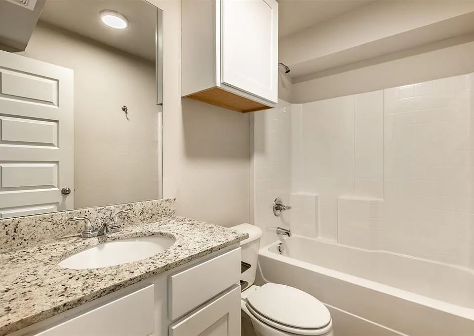 19 N Howard St #1