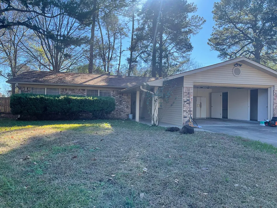 112 Medina Dr