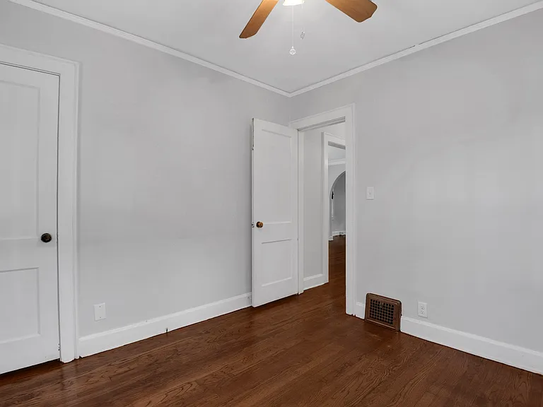 7306 Main St — Photo 5