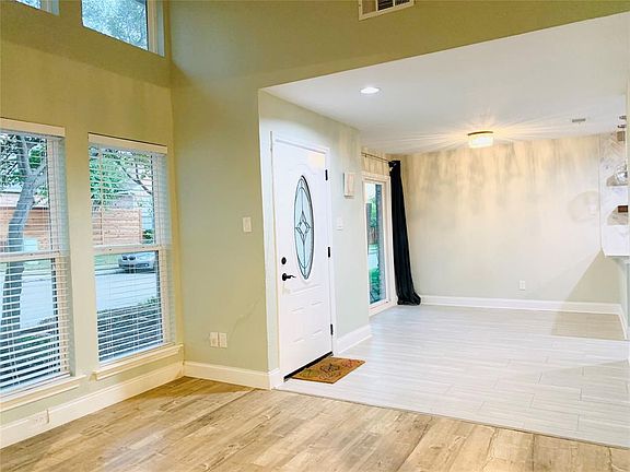 4th image of 2121 Mistymeadow Ct