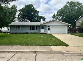 1215 3rd Ave SW, Le Mars, IA 51031