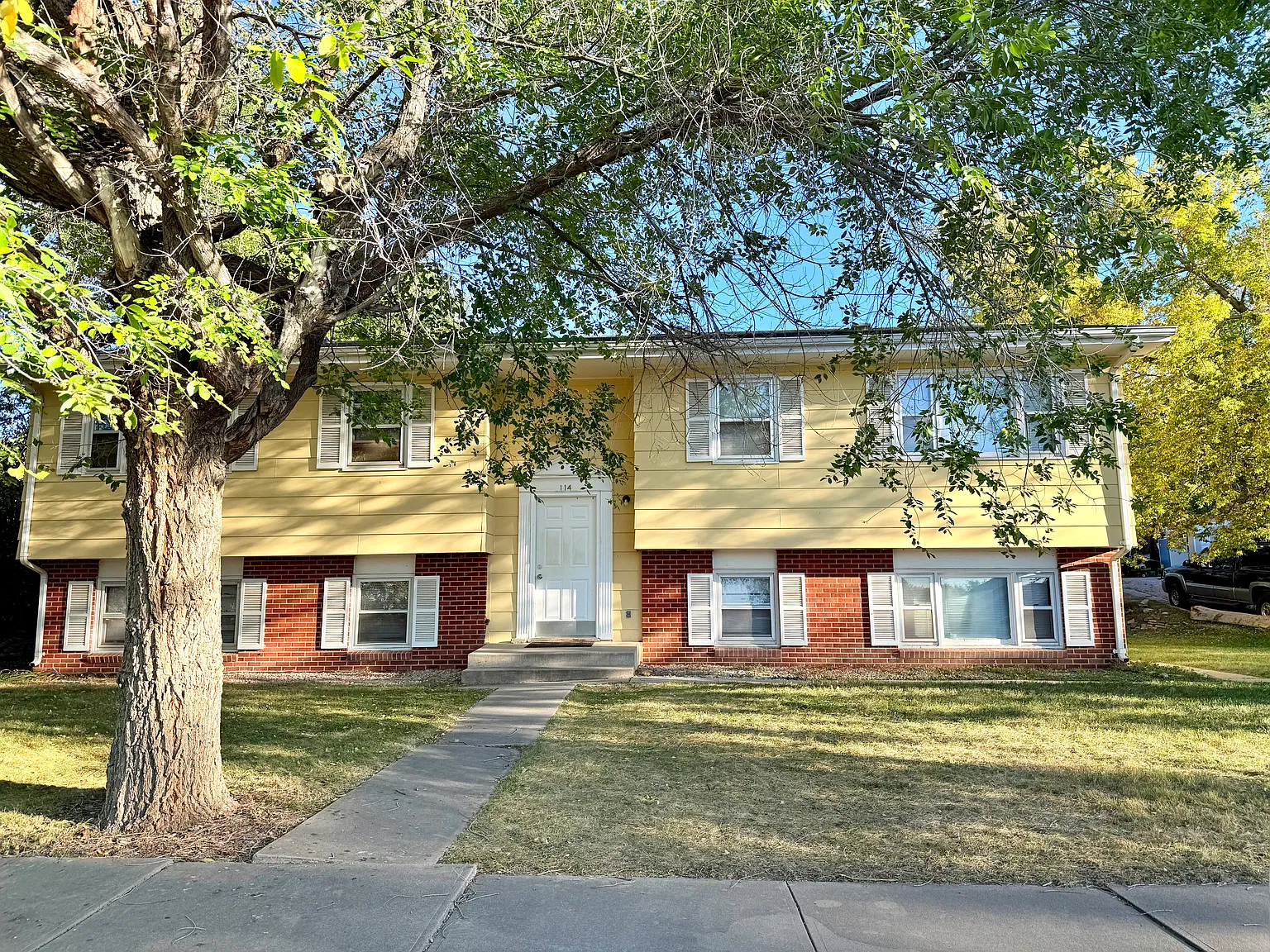 2 bed, 950 sqft, $900 — Photo 1