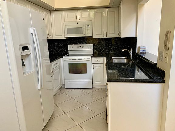 5th image of 7742 Coral Lake Dr