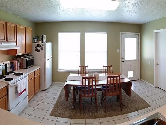 5th image of 3725 Cattlebaron Dr