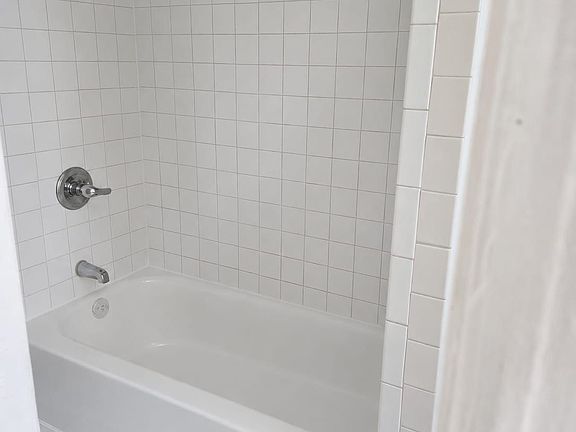 4th image of 3612 New York Ave APT 5