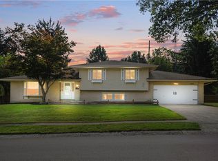 286 Pleasant Hill Dr, Dayton, OH 45459