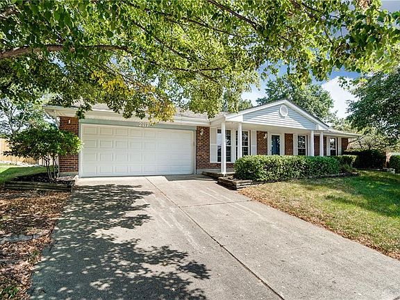 3rd image of 2117 Sherwood Forest Dr