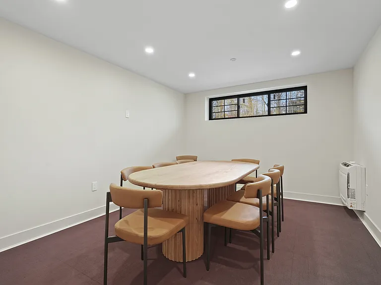 1188 King St #103 — Photo 31