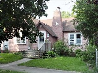 604 Elm St, Three Rivers, MI 49093