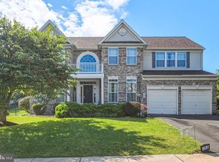 355 Greenfield St, Manchester, PA 17345
