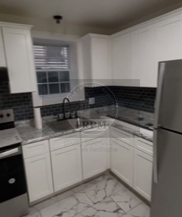 1st image of 148 Buffinton St #1R