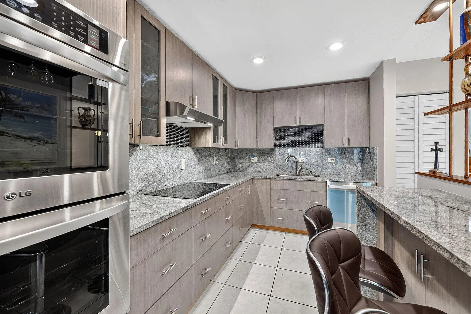 3 bed, 2.5 bath, 1572 sqft, $3,250 — Photo 4