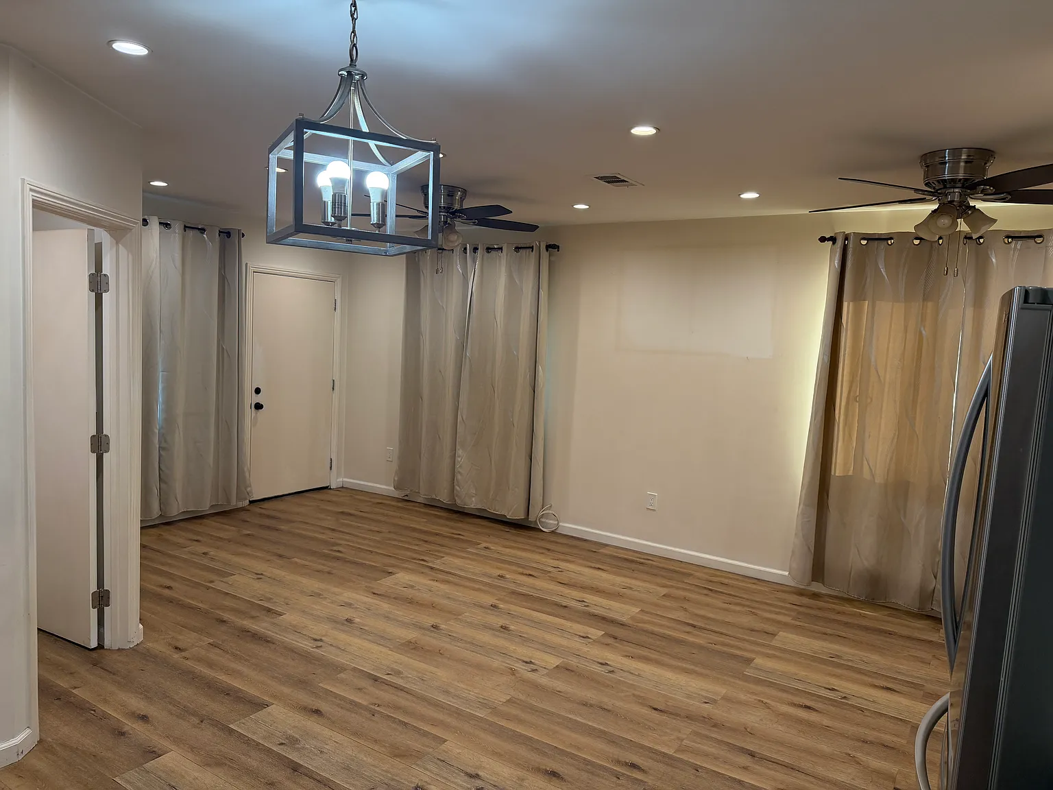 2 bed, 2.5 bath, 800 sqft, $2,800 — Photo 3