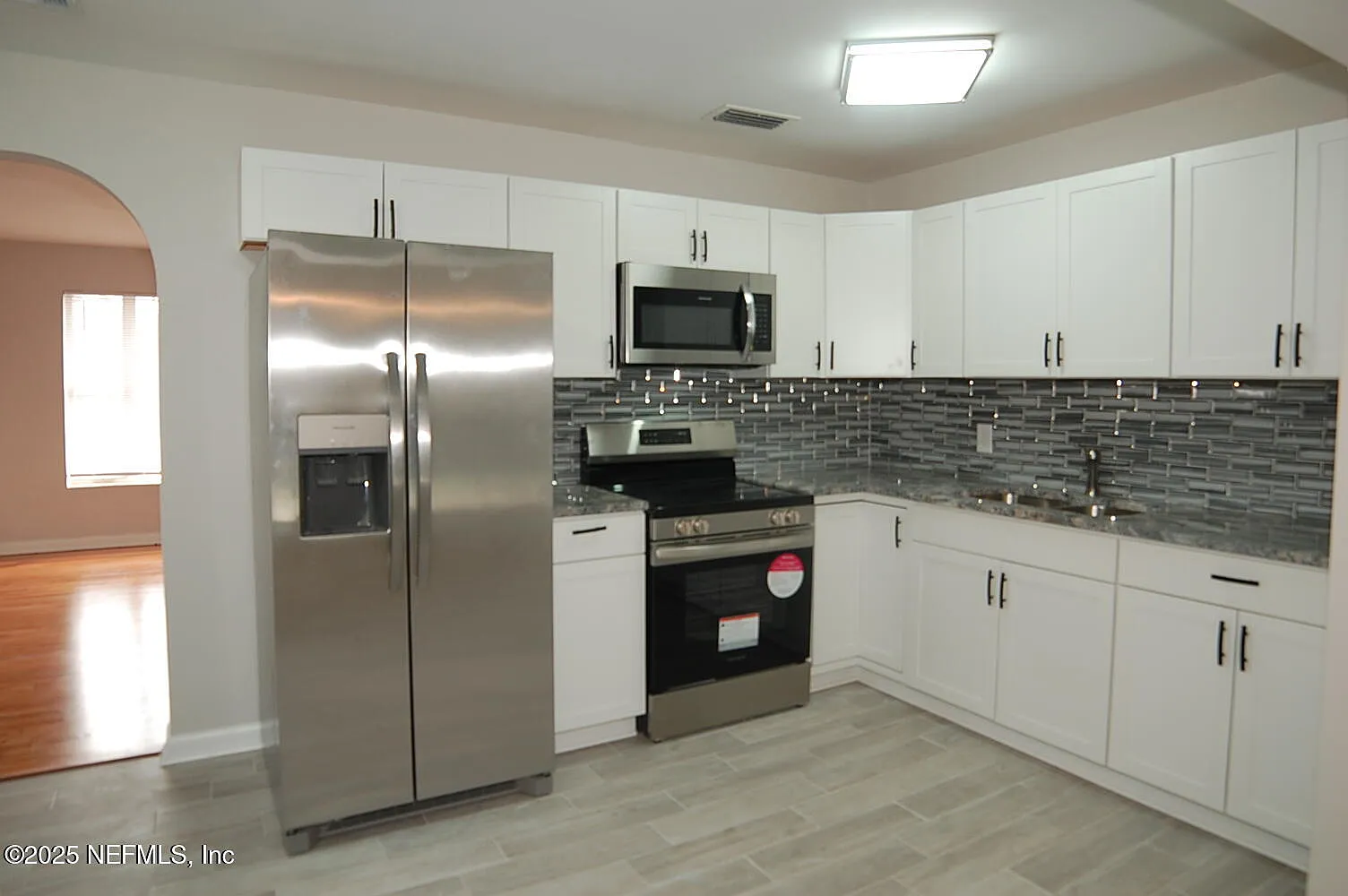 3 bed, 2.0 bath, 1340 sqft, $1,495 — Photo 4