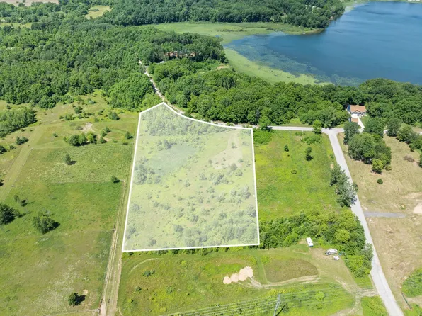 Forest Shores Dr Unit 4, Cassopolis, MI 49031