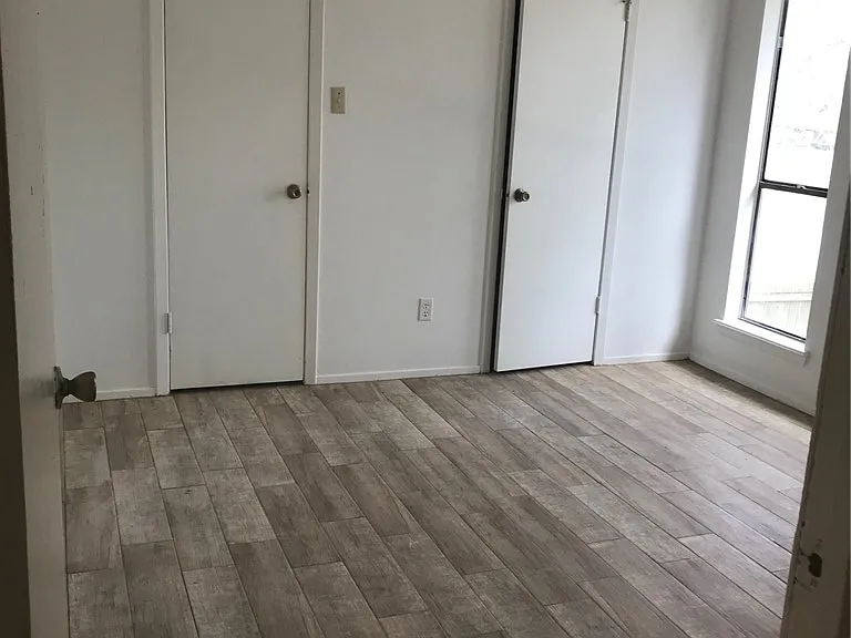 1524 Hawk Tree Dr — Photo 3