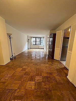 3rd image of 305 E 40th St APT 11S
