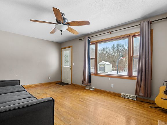 4th image of 4701 Columbia Ave W