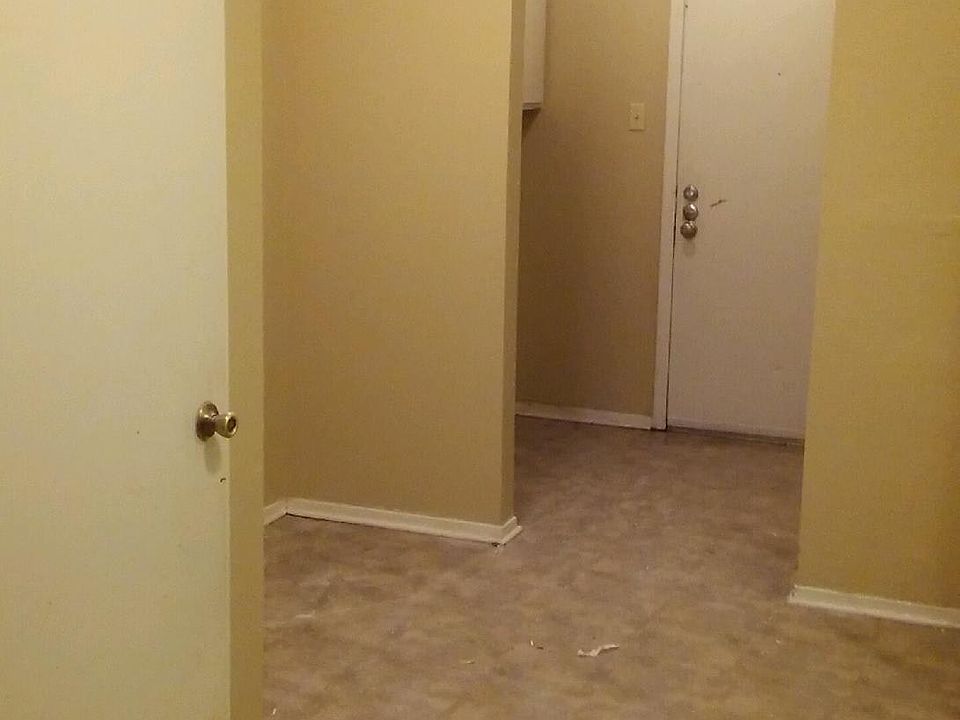2nd image of 417 Tammy Lynn Dr APT F