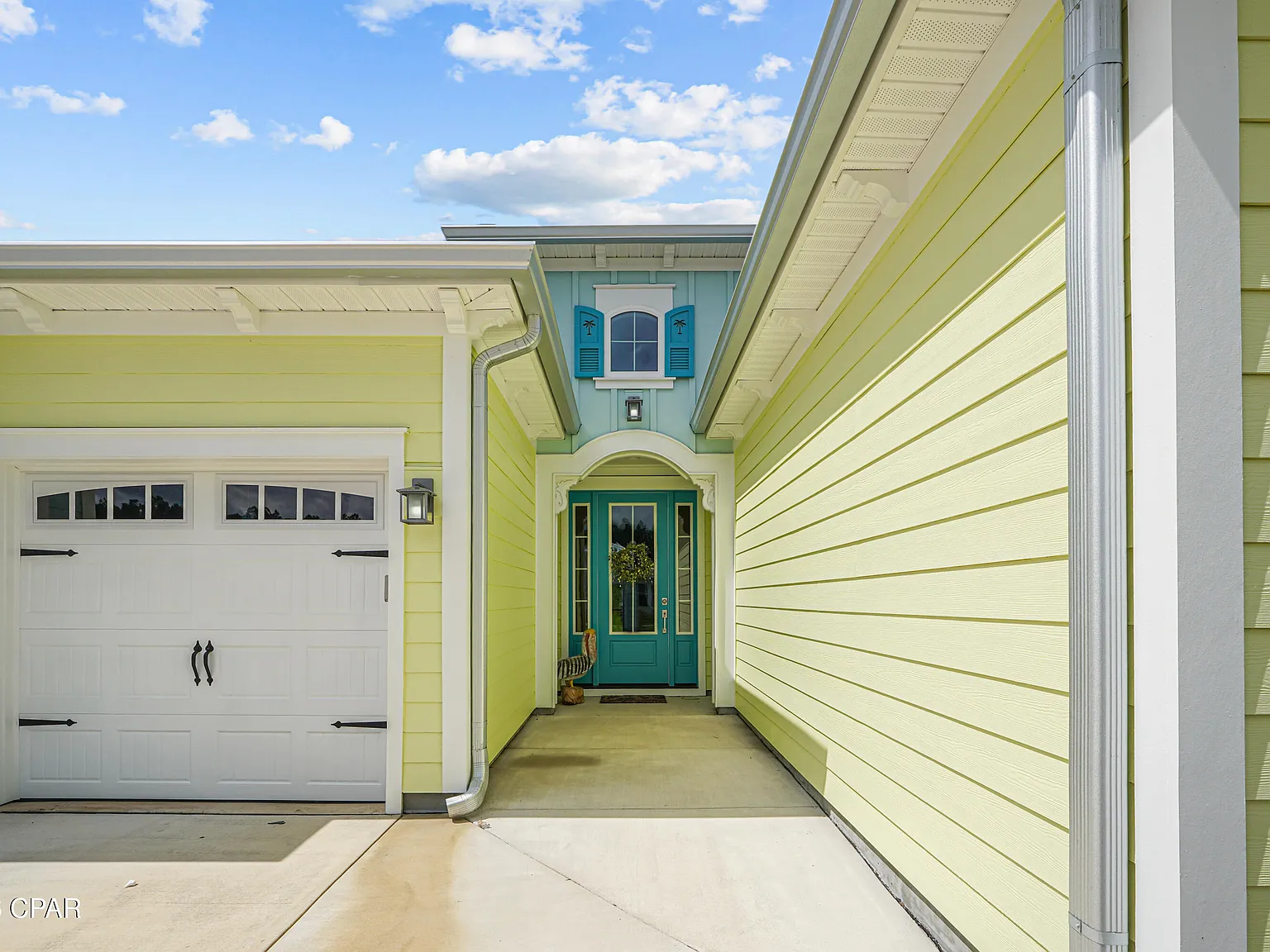 2 bed, 2.5 bath, 2357 sqft, $3,500 — Photo 2