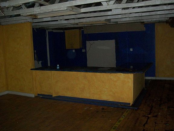 4th image of 315 Sellers St