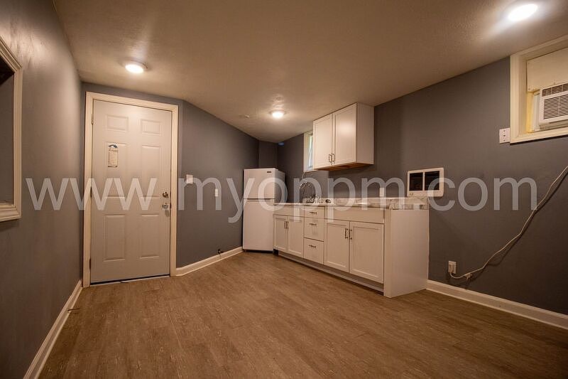 1st image of 3907 S 24th St APT 1