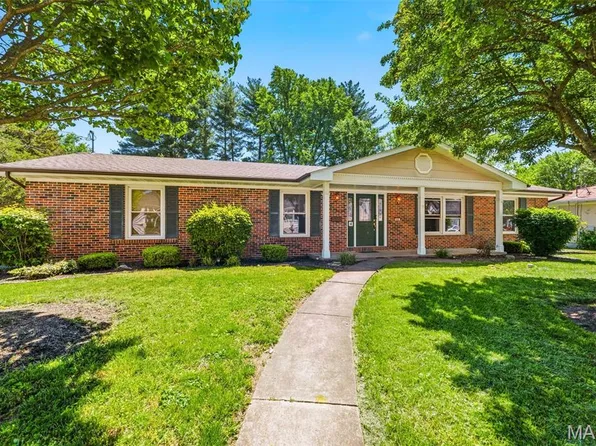 806 Camp St, Washington, MO 63090
