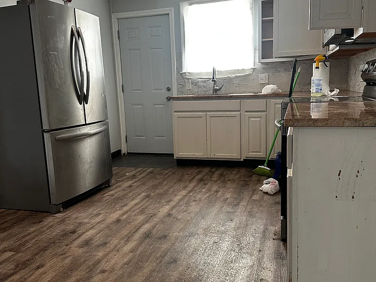 16 Lincoln Ave #16B — Photo 1