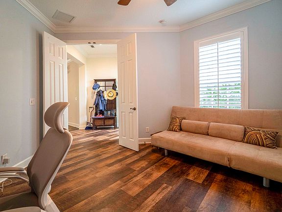 5th image of 2320 Water Oak Court SW #113