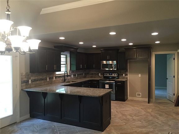 2nd image of 8 Charing Ln
