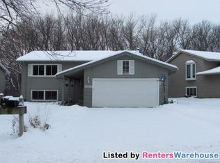 7076 Springhill Cir, Eden Prairie, MN 55346