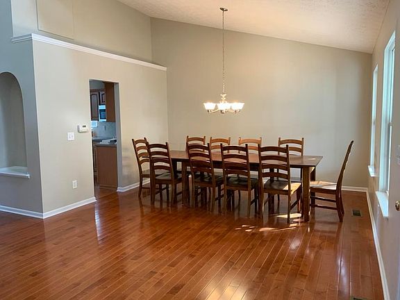 5th image of 4394 Oaks Shadow Dr