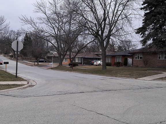 4th image of 9335 S 82nd Ave