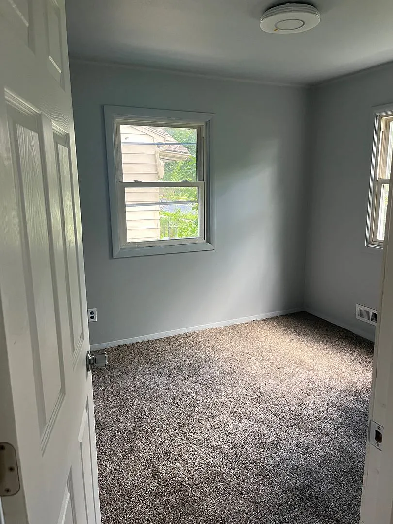 Spacious 3 Bedroom Home Ready To Welcome You — Photo 2
