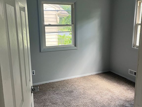 2nd image of 1418 6th St