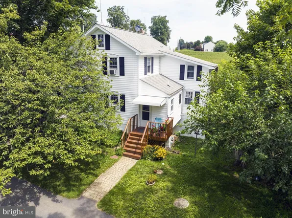 440 Chestnut Tree Rd, Elverson, PA 19520