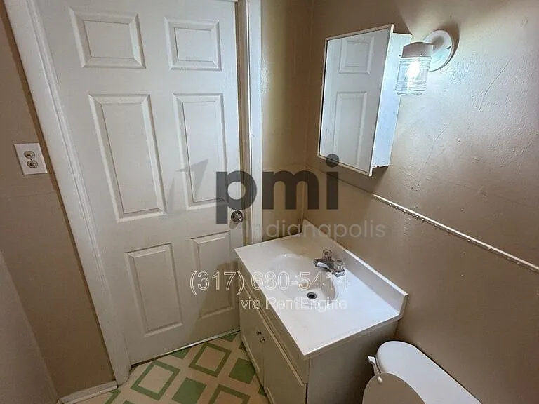 1309 Pearl St — Photo 5
