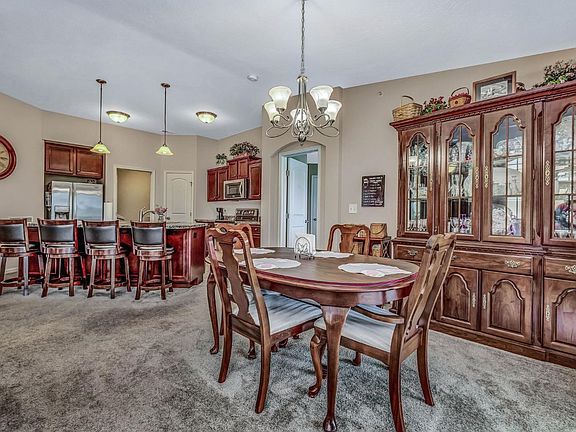 4th image of 532 Heritage Sq Unit 15
