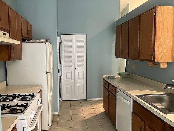 3rd image of 6233 Cedar Ct