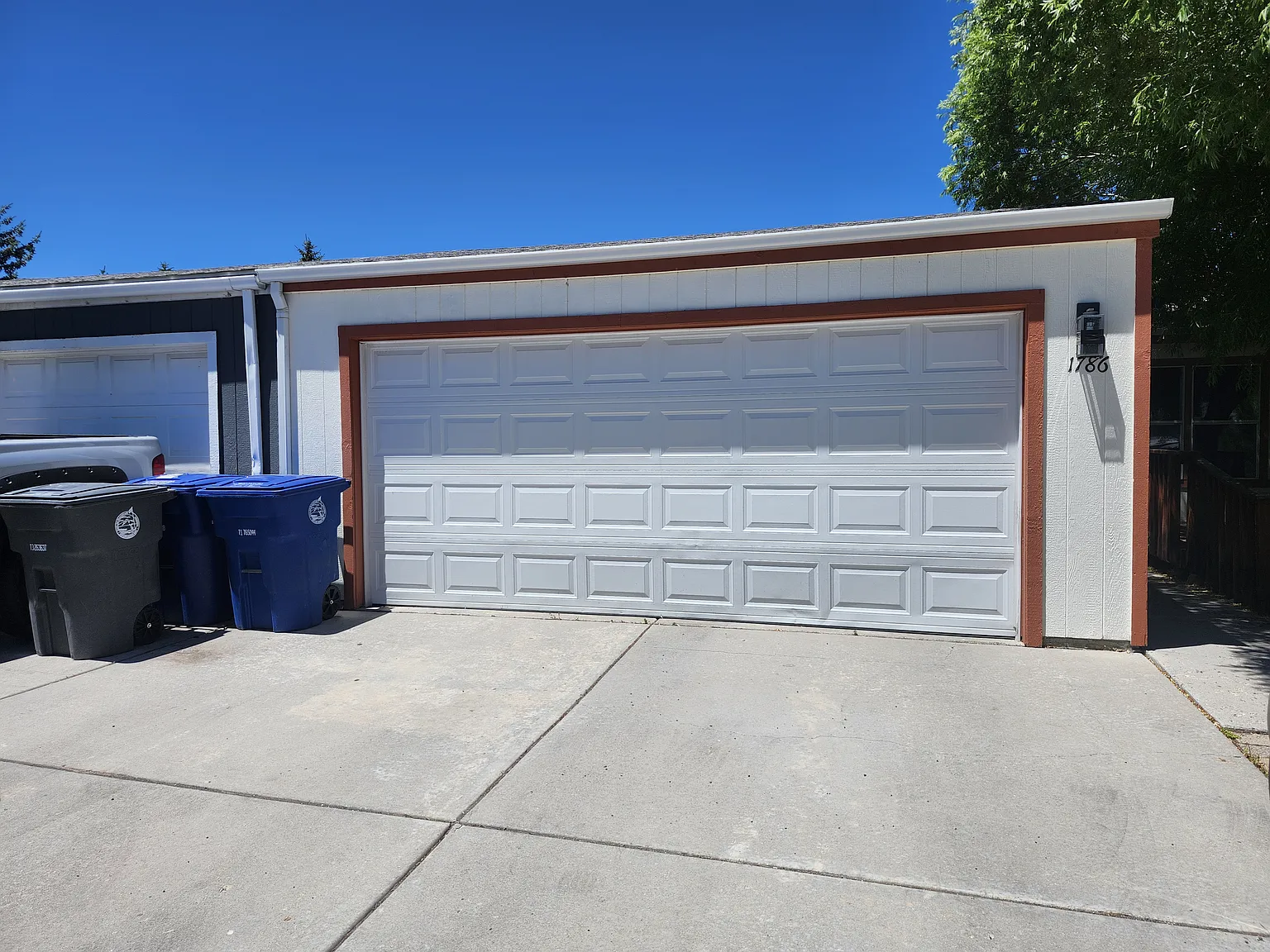 3 bed, 1100 sqft, $3,000 — Photo 2