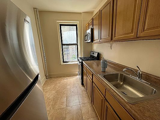 3rd image of 1315 Eastern Pkwy APT 5A
